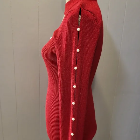 QUESTIONS XL RED SPARKLES SWEATER WITH PEARLS - Picture 5 of 5